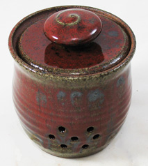 Garlic Keeper, Copper red on high iron clay